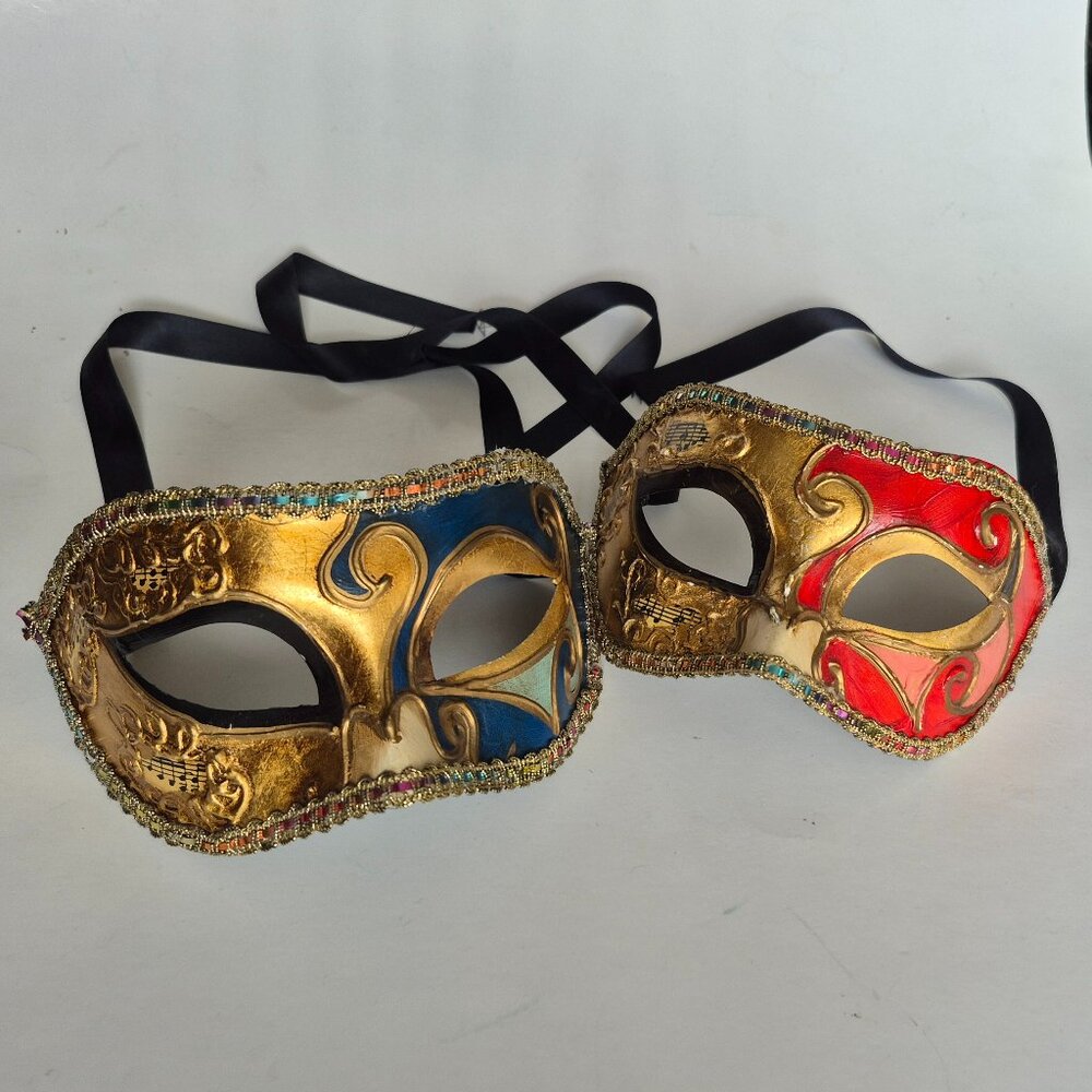 2 Venetian Masks